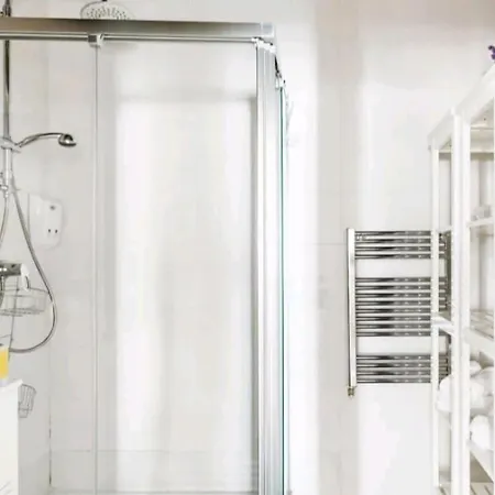 公寓 Piso En El Corazon De License Ess00262 *